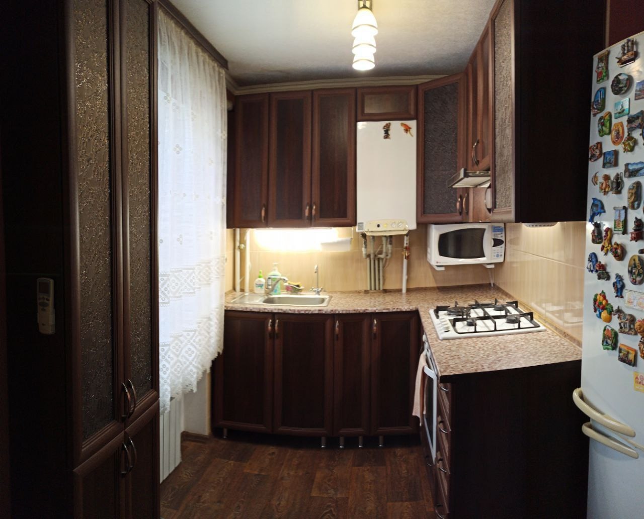 ‼Продам 2-ком. квартиру на ка. Щербакова. 5/5 эт., 61/42/6м². АВТОНОМНОЕ отоп-е. Улучшенная планировка (узаконена). Ремонт делался для себя. Отличное, жилое состояние. Кондиционер в каждой комнате, м/п окна, разводка, эл/проводка медная . Балкон застеклён. Мебель и техника остаются. Квартира утеплена. Есть «б...